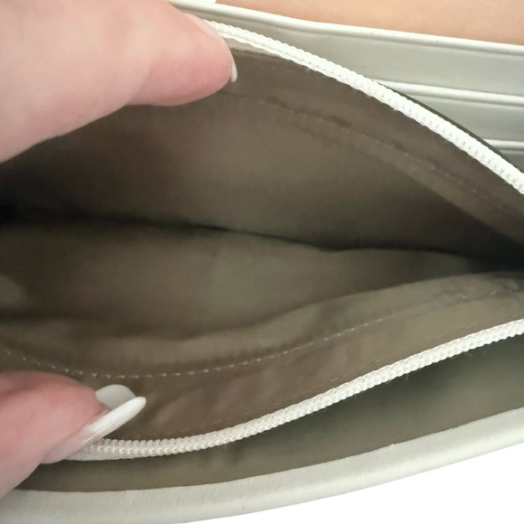 Coach Off-White Leather Buckle Clutch Wallet - Picture 6 of 10